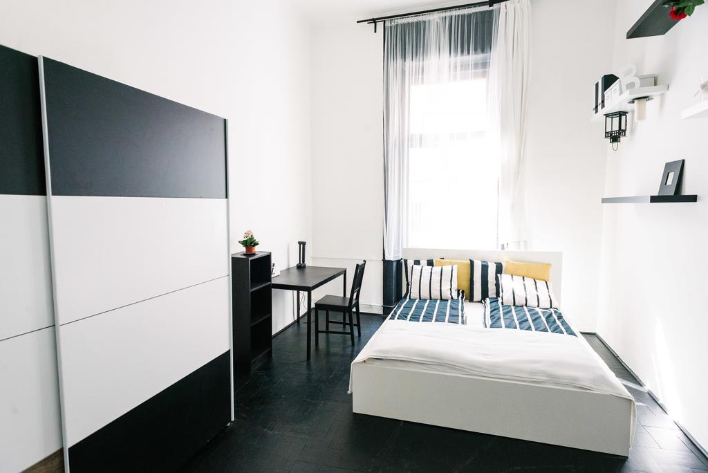 d.Five Stylish Apartment on Váci Street Budapest Exterior foto
